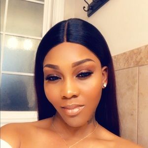 Meet your Posher, Kenia